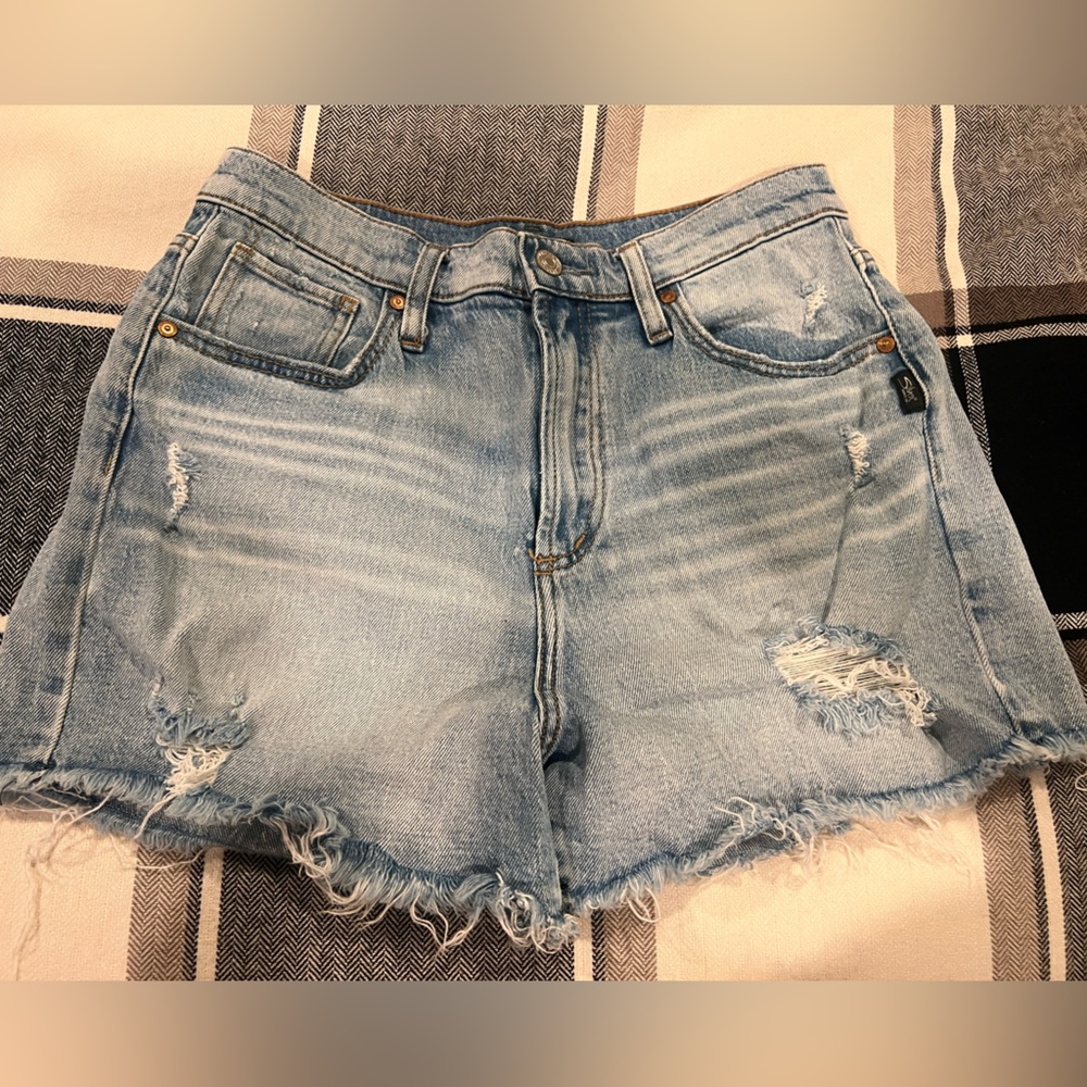 Silver Jeans Highly Desirable Shorts